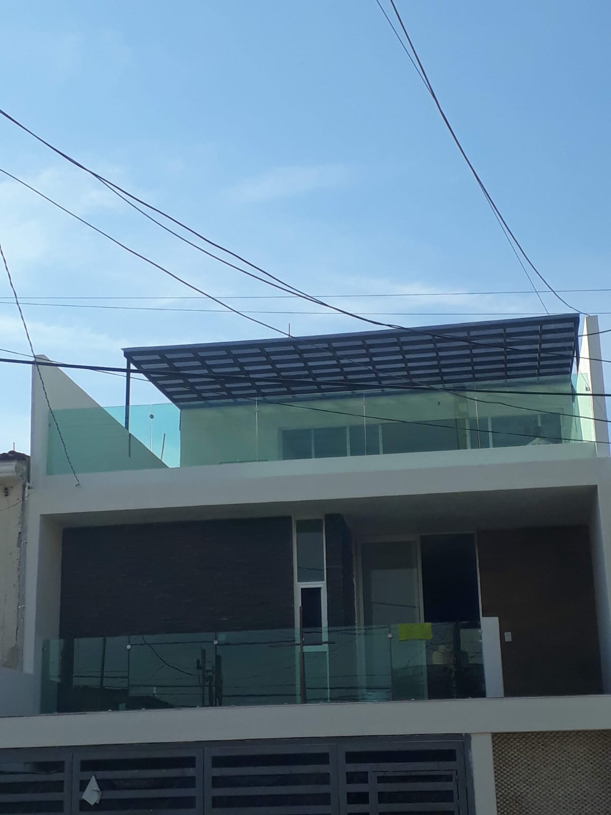Barandal de vidrio templado en azotea